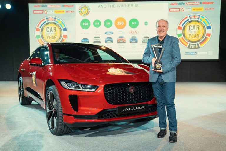 Jaguar I-PACE Wins European Car Of The Year Award 2019 jaguar i pace ecotyiancallumaward040319